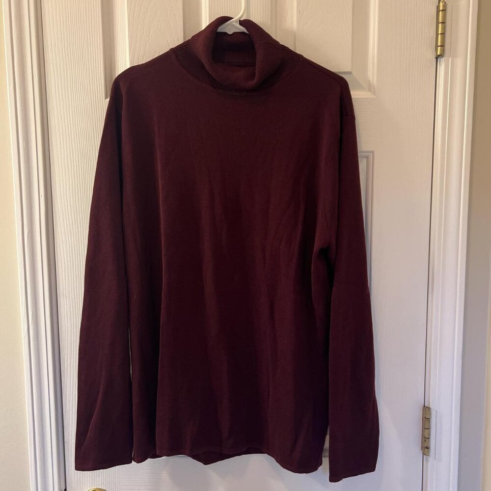 H&M Men's Burgundy and Red Shirt
